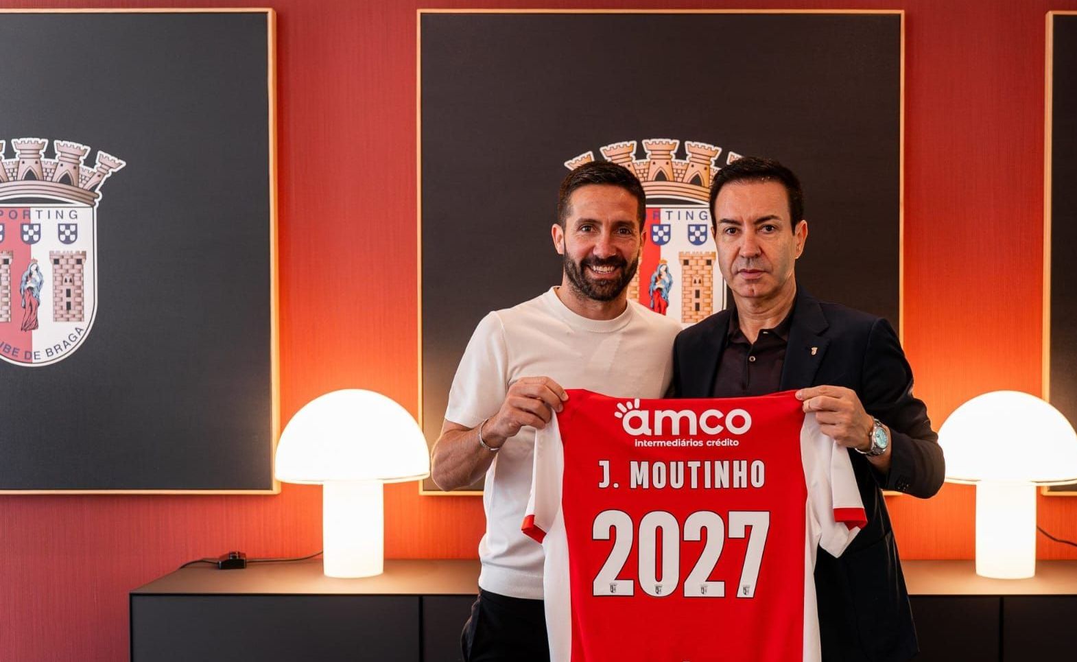 Moutinho renova com SC Braga