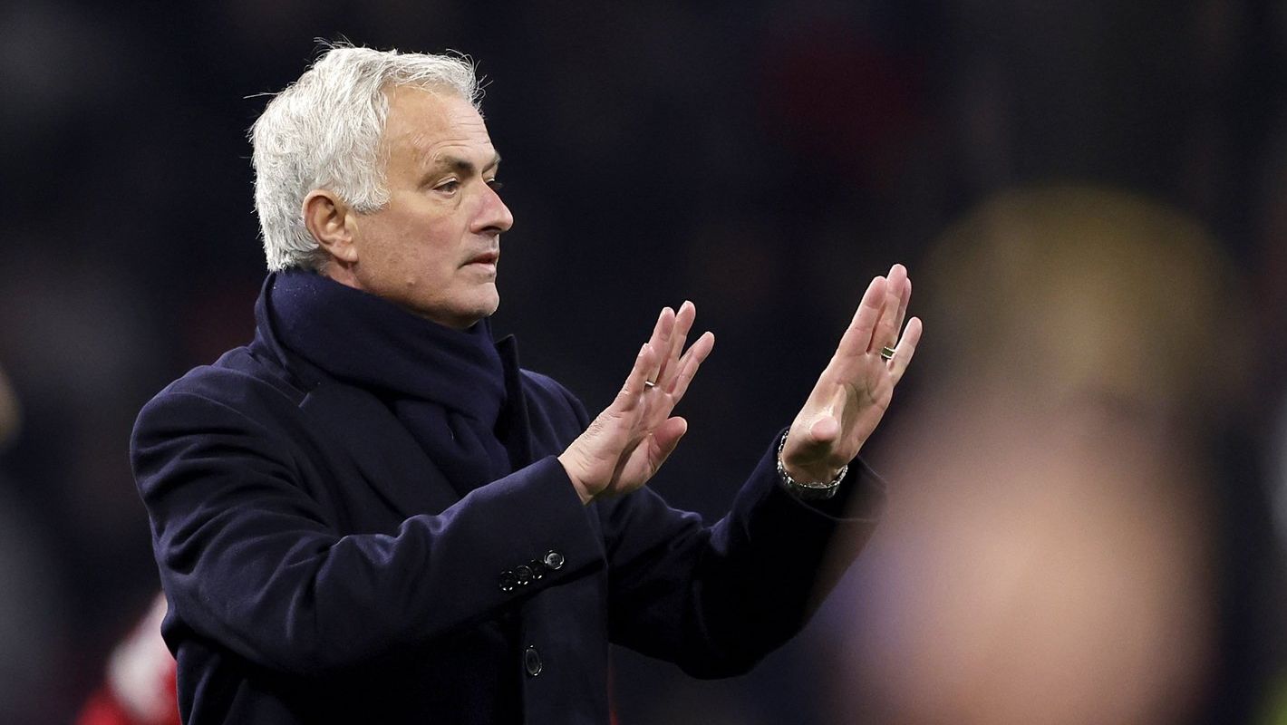 Benfica espera por Mourinho e aponta a Marco Silva