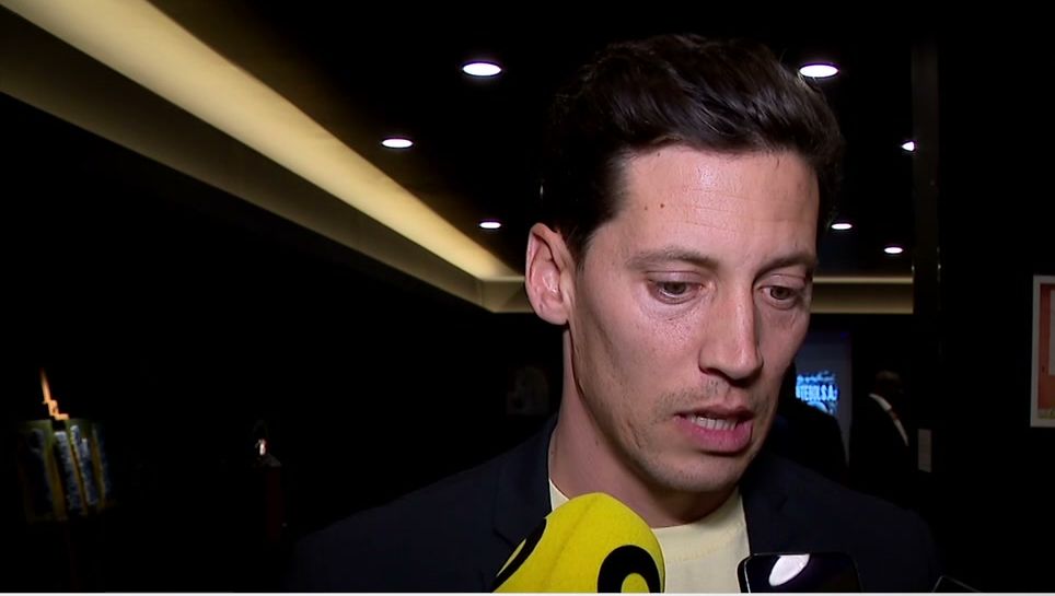 Luís Pinto aberto a treinar no estrangeiro