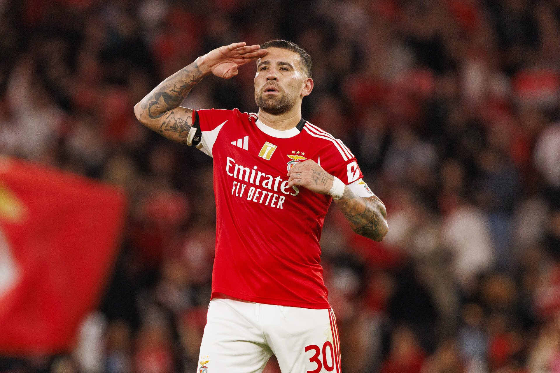 Otamendi já tem novo clube